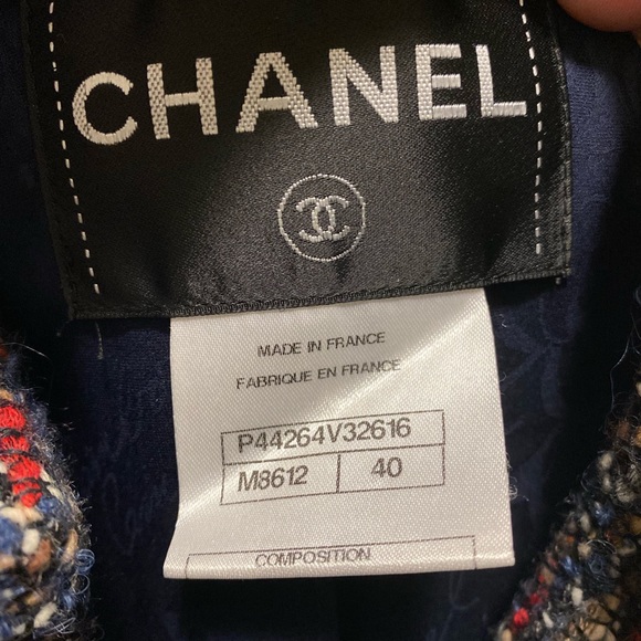 Chanel jacket - Picture 8 of 9